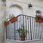 Chicchi Di Melograno Nocleg ze śniadaniem 3*
