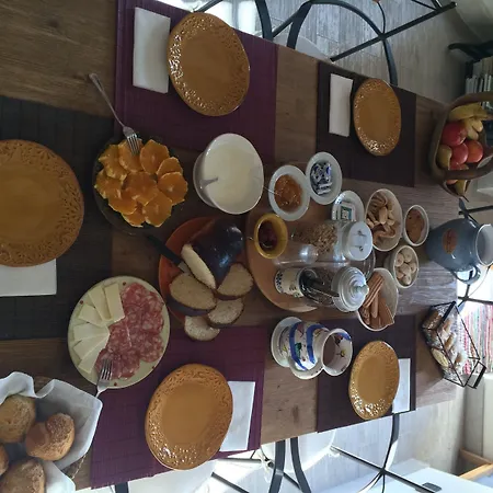 Chicchi Di Melograno Frühstückspension Modica