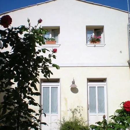 Frühstückspension Chicchi Di Melograno 3*